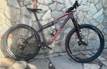 Used Canyon Lux Trail CF 6 2023 2023 Mountainbike, Red, 29 — image 1 of 6