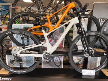 Brugt Scott Contessa Spark 930 2024 2024 Mountainbike — billede 1 af 3