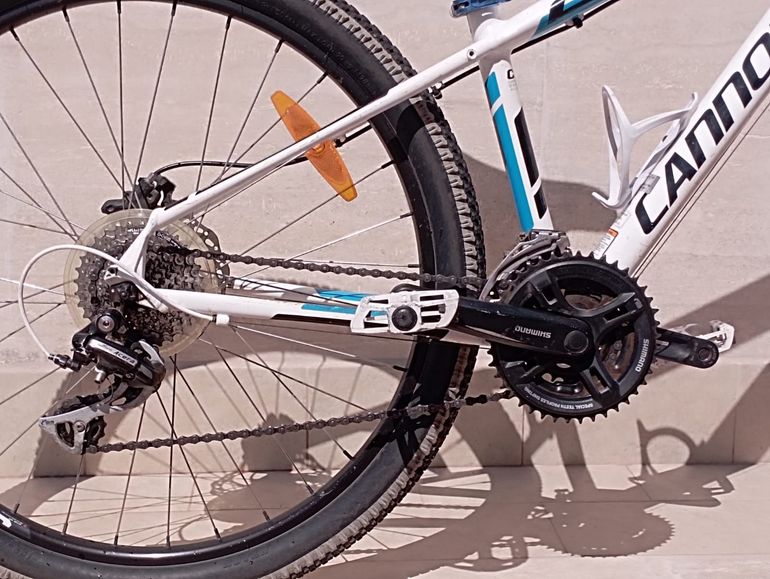 Used Cannondale Trail 6 27.5 2021 Mountainbike, White — image 3 of 6