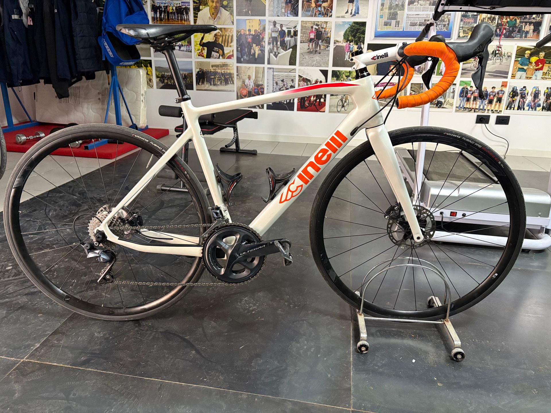 Bicycles Superstar Cinelli SUPERSTAR 105 DISC DI2 – Cinelli Official