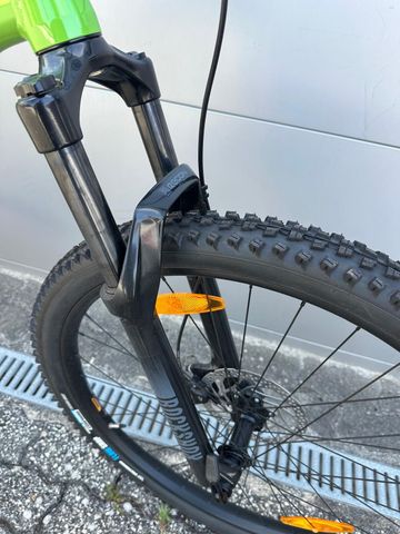Gebrauchtes Kona Honzo Shimano Deore XT 2025 Mountainbike, Grün — Bild 3 von 6
