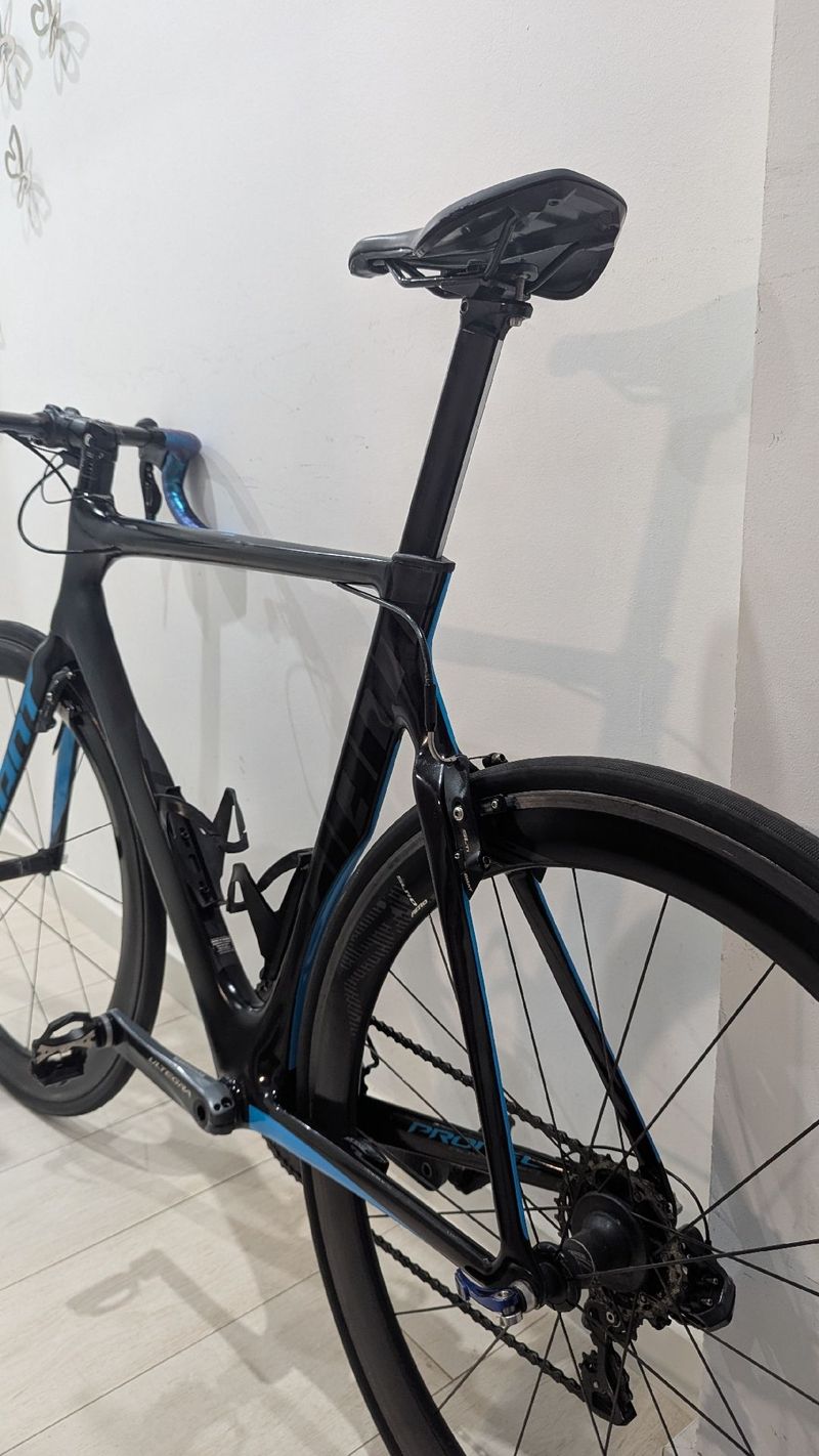 Used Giant Propel Advanced Pro 0 2016 2016 Road & Gravel, Black — image 7 of 9