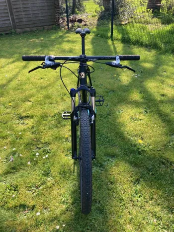 Used Trek 7000 totally revamped (Painted) 2020 Mountainbike, Black — image 3 of 8