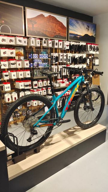 Gebrauchtes Trek Roscoe 7 2022 2022 Mountainbike, Blau — Bild 2 von 8