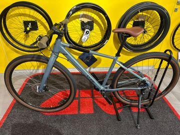 Used CUBE HYDE 2022 Road & Gravel, Light Gray — image 2 of 5