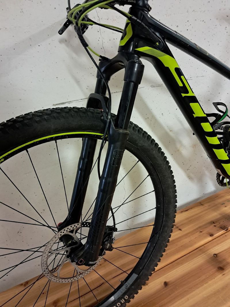 Used Scott Spark RC 2017 Mountainbike, Black, 29 — image 2 of 6