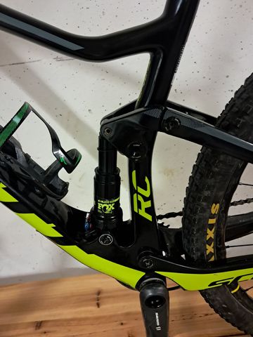 Used Scott Spark RC 2017 Mountainbike, Black, 29 — image 3 of 6