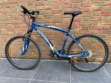 Specialized Hardrock Sport 2009 2009 Mountainbike usato, Blu — immagine 1 di 5