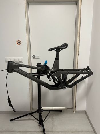 Prime Rocket 2024 Mountainbike d'occasion — image 2 sur 6