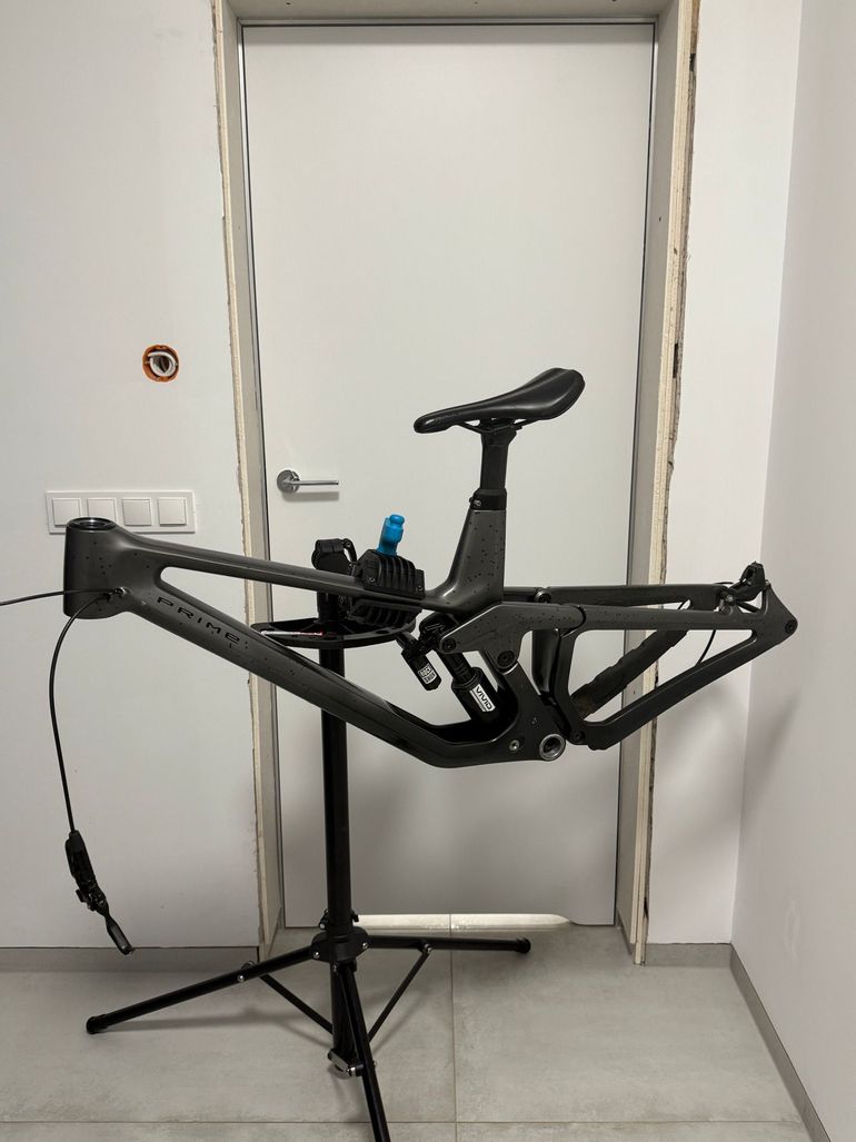Prime Rocket 2024 Mountainbike d'occasion — image 2 sur 6