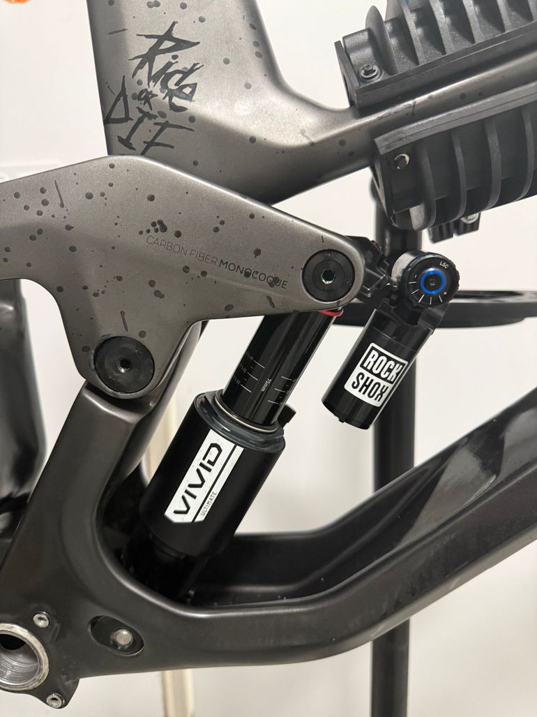 Prime Rocket 2024 Mountainbike d'occasion — image 4 sur 6
