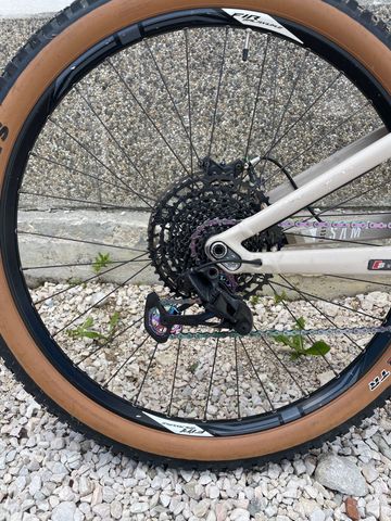 Used Focus SAM² 6.8 2022 2022 Mountainbike, White, 29 — image 2 of 9