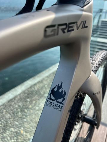 Used Pinarello Grevil Shimano GRX 2024 Road & Gravel, Light Gray — image 6 of 7