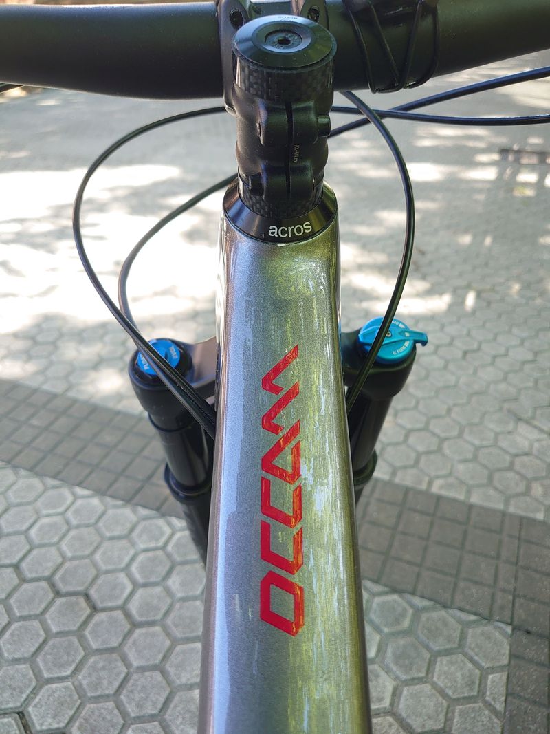 Used Orbea OCCAM H20-EAGLE 2023 2023 Mountainbike, Light Gray, 29 — image 9 of 11