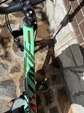 Used Polygon Cascade 4 2024 2024 Mountainbike, Green, 27.5 — image 10 of 14