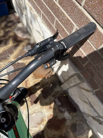Used Polygon Cascade 4 2024 2024 Mountainbike, Green, 27.5 — image 9 of 14