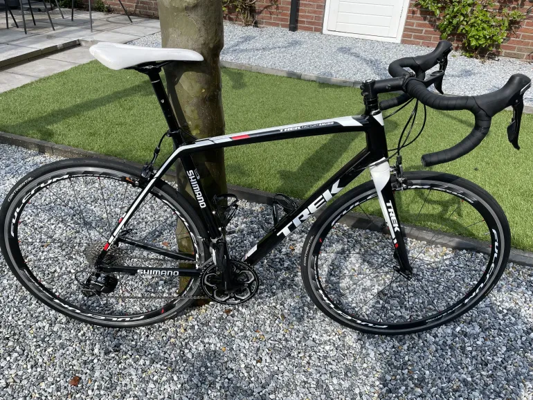 Trek madone sales 2.1 h2 compact