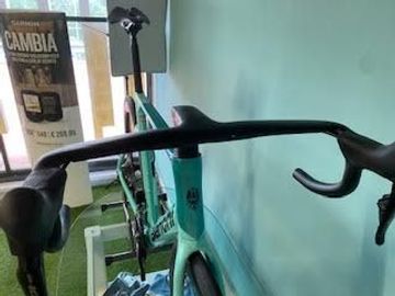 Brugt Bianchi Oltre Shimano 105 Di2 2025 Road & Gravel — billede 2 af 4