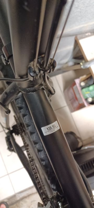 Used Trek Marlin 5 2017 2017 Mountainbike, Black — image 10 of 10