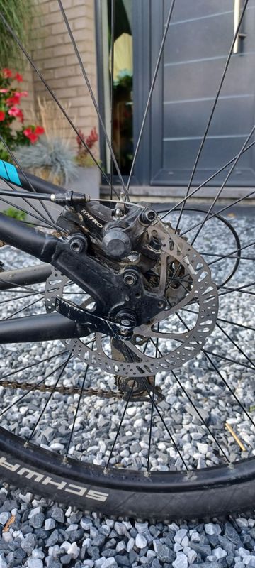 Used Trek Marlin 5 2017 2017 Mountainbike, Black — image 8 of 10