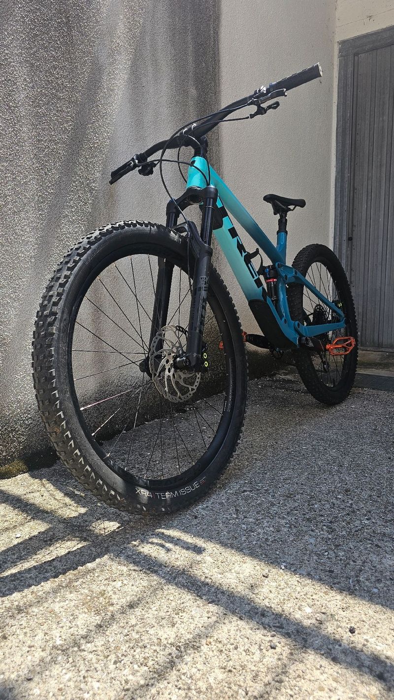 Trek Fuel EX 9.7 2020 2020 Mountainbike usato, Blu — immagine 2 di 9