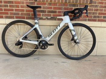Used Scott Foil RC 30 2024 2024 Road & Gravel, White — image 2 of 4