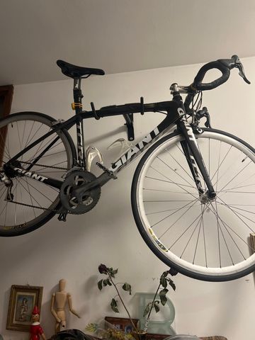 Used Giant TCR Advanced SL 2010 Road & Gravel, Black — image 1 of 7