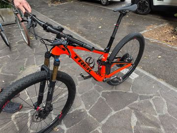 Brugt Trek Top Fuel Carbon Project One 2019 Mountainbike — billede 2 af 7