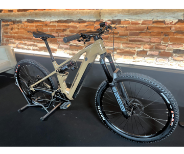 Merida E-ONE EIGHTY 500 2025 Mountainbike d'occasion — image 2 sur 5