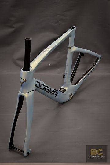 Pinarello Dogma F Frameset 2025 | Luxter Venice | 530 | NEW Frameset 2025 Road & Gravel de segunda mano