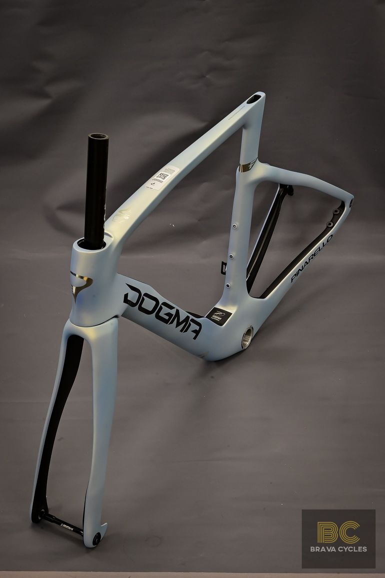 Used Pinarello Dogma F Frameset 2025 | Luxter Venice | 530 | NEW Frameset 2025 Road & Gravel, Blue — image 1 of 10