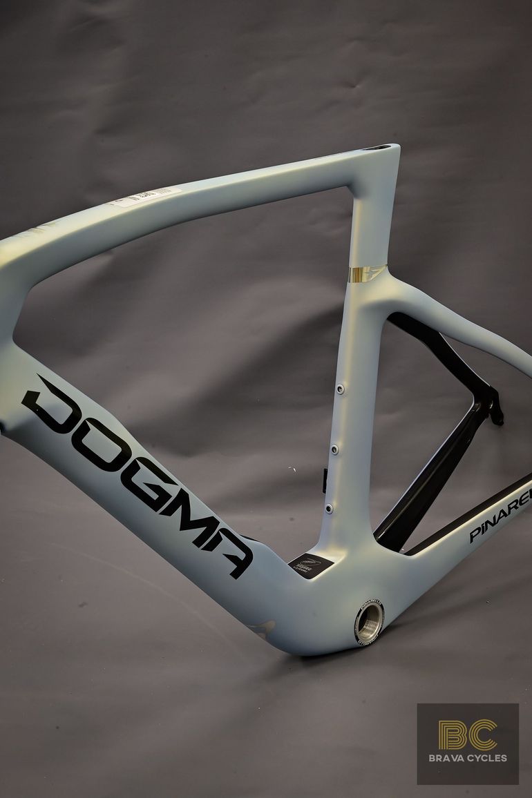 Used Pinarello Dogma F Frameset 2025 | Luxter Venice | 530 | NEW Frameset 2025 Road & Gravel, Blue — image 3 of 10