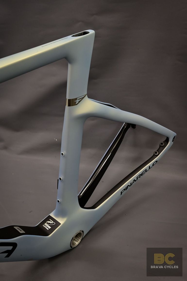 Used Pinarello Dogma F Frameset 2025 | Luxter Venice | 530 | NEW Frameset 2025 Road & Gravel, Blue — image 7 of 10