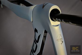 Used Pinarello Dogma F Frameset 2025 | Luxter Venice | 530 | NEW Frameset 2025 Road & Gravel, Blue — image 6 of 10