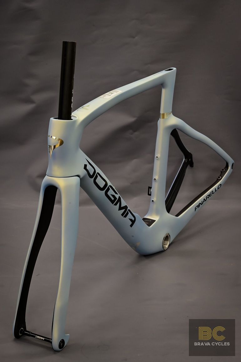 Used Pinarello Dogma F Frameset 2025 | Luxter Venice | 530 | NEW Frameset 2025 Road & Gravel, Blue — image 10 of 10