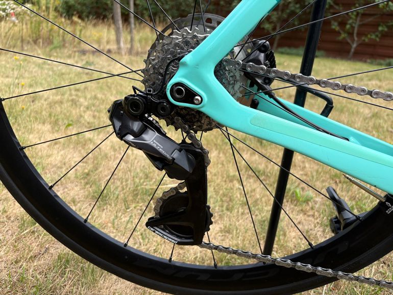Used Bianchi Oltre XR4 Ultegra Di2 2021 2021 Road & Gravel, Schwarz — image 3 of 20
