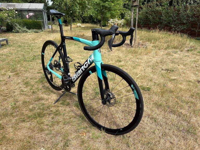 Used Bianchi Oltre XR4 Ultegra Di2 2021 2021 Road & Gravel, Schwarz — image 19 of 20