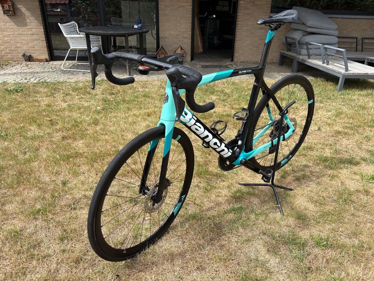 Used Bianchi Oltre XR4 Ultegra Di2 2021 2021 Road & Gravel, Schwarz — image 18 of 20