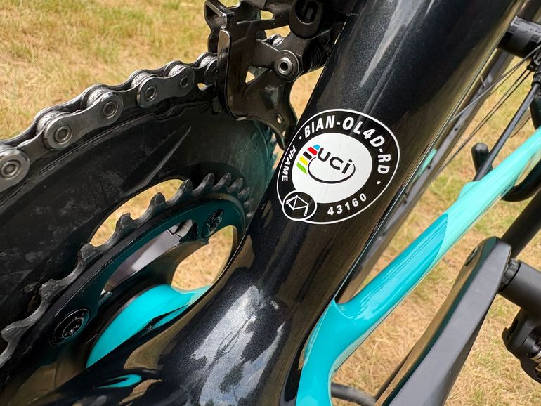 Used Bianchi Oltre XR4 Ultegra Di2 2021 2021 Road & Gravel, Schwarz — image 7 of 20