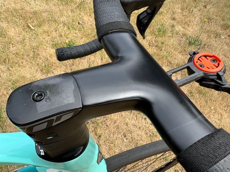 Used Bianchi Oltre XR4 Ultegra Di2 2021 2021 Road & Gravel, Schwarz — image 15 of 20