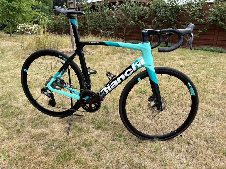 Used Bianchi Oltre XR4 Ultegra Di2 2021 2021 Road & Gravel, Schwarz — image 1 of 20