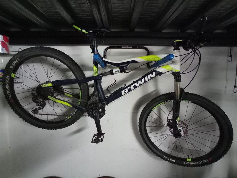 DECATHLON Rockrider ST 560 2020