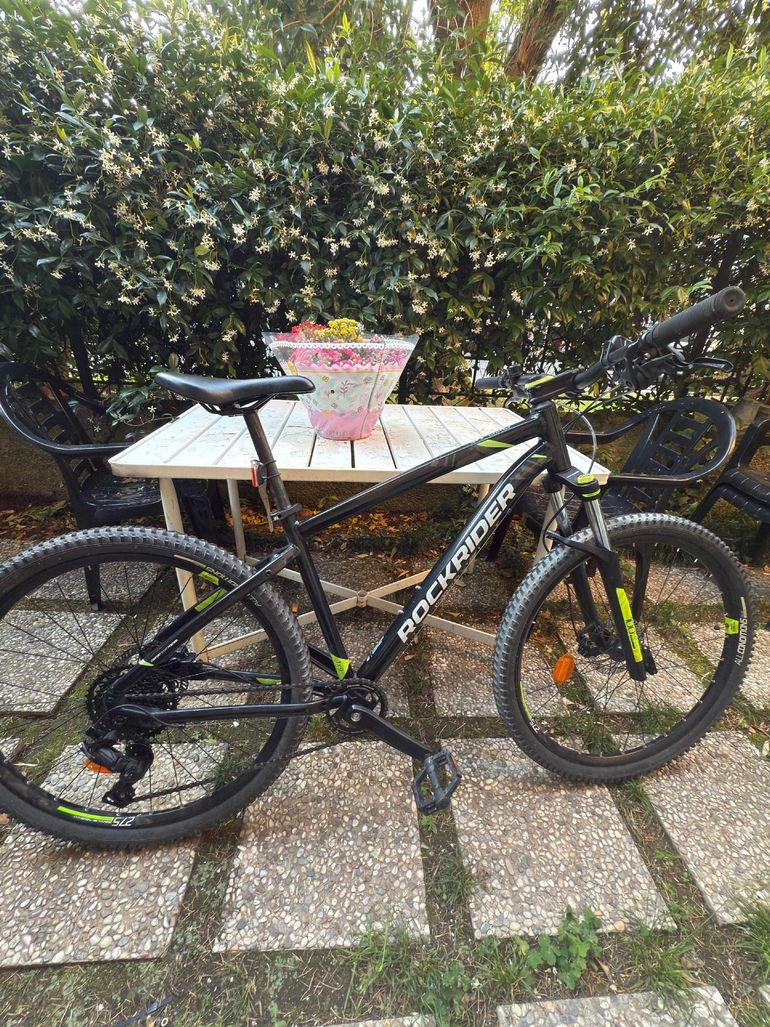 Used ROCKRIDER MTB ROCKRIDER ST 530 27.5" 2022 2022 Mountainbike, Black — image 1 of 8