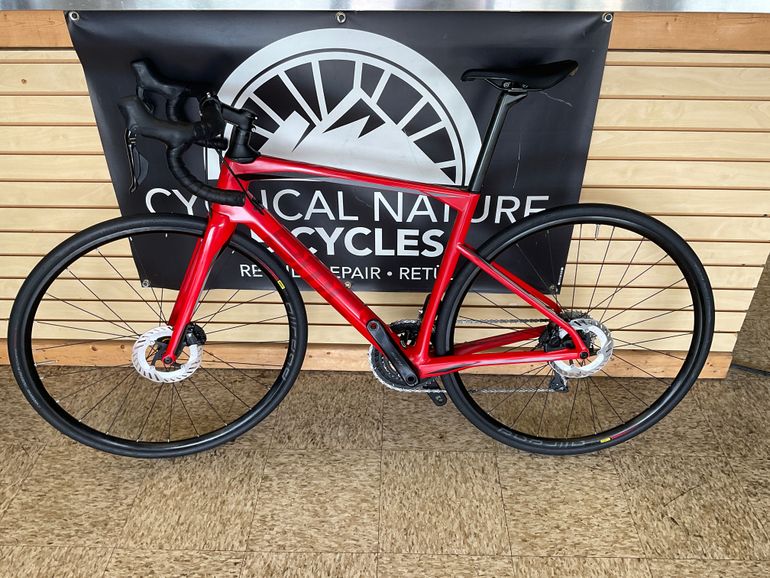 Used BMC Roadmachine Shimano 105 Di2 2018 Road & Gravel, Red — image 2 of 14
