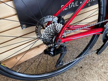 Used BMC Roadmachine Shimano 105 Di2 2018 Road & Gravel, Red — image 5 of 14