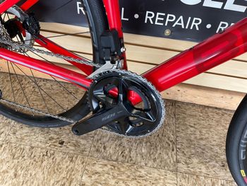 Used BMC Roadmachine Shimano 105 Di2 2018 Road & Gravel, Red — image 6 of 14