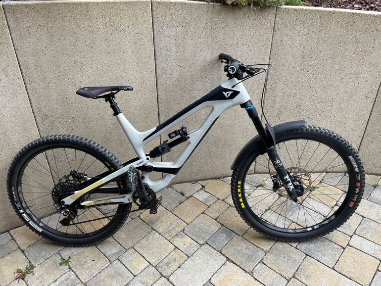 YT Industries Capra 27 CF Pro 2018 2018 - Main Image