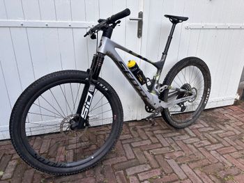 Used Scott Spark RC World Cup (EU) 2024 2024 Mountainbike — image 1 of 3