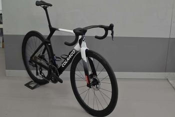 Used Colnago Y1RS Disc 2025 Tadej Pogacar 2026 Road & Gravel, Weiß — image 2 of 4