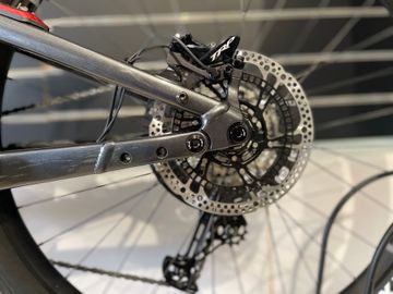 Brugt Focus THRON 6.8 ABS 2025 Mountainbike — billede 10 af 12